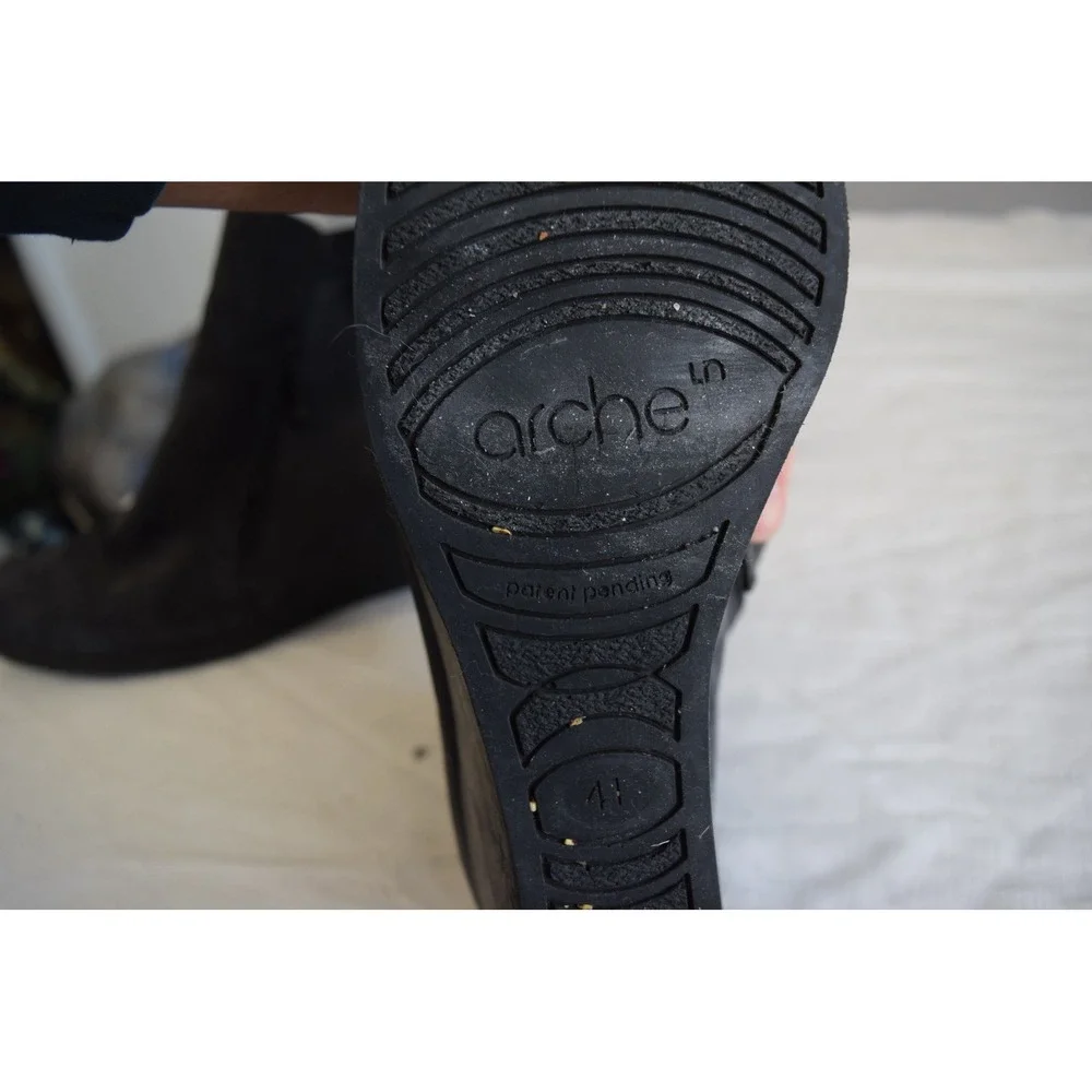 Arche Jolia 41 Black Nubuck Leather Wedge Ankle Boots Side Zip Wedge Luxury